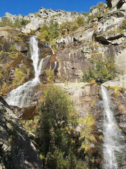 Vue panoramique de Riols et du Jaur