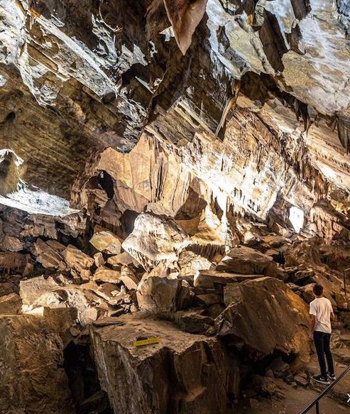 Grotte souterraine aux environs de Saint-Pons-de-Thomières